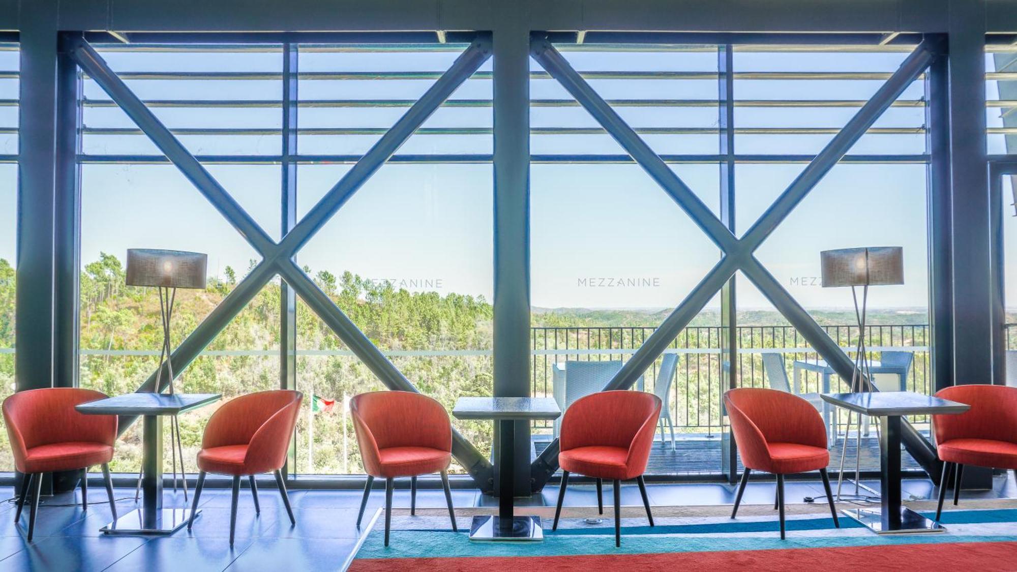 Monchique Resort & Spa Exteriér fotografie The interior of the library