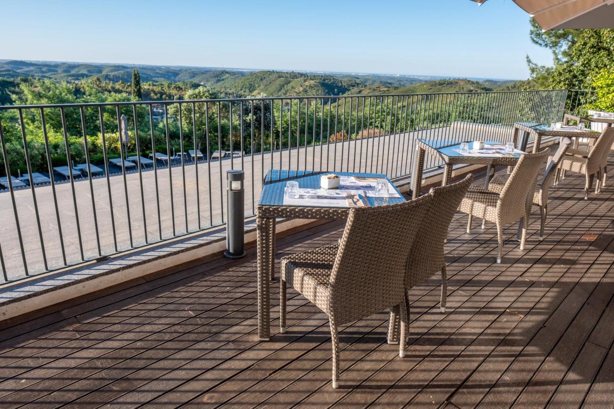 Monchique Resort & Spa Exteriér fotografie The rooftop terrace